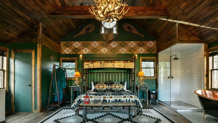 Reservations for election week getaway sells out in seconds as 'unplugged' travel spot offers steal of a deal