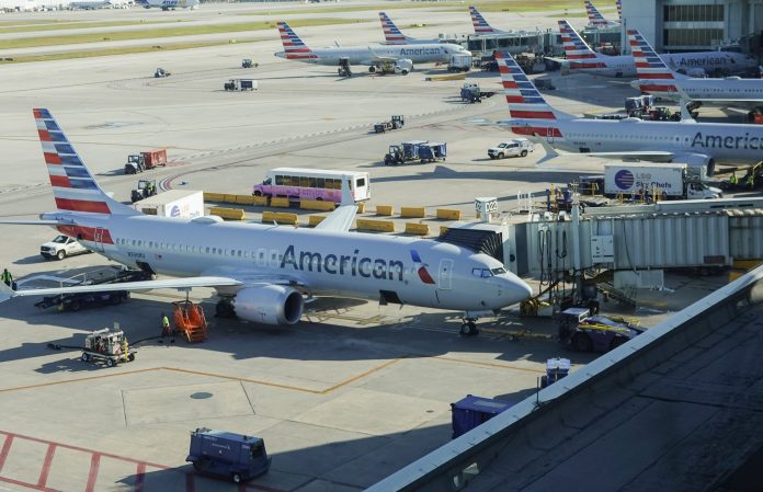 American Airlines temporarily grounded U.S