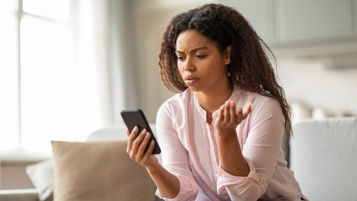 Flight passenger shares text sent by airline advising to arrive 3 hours before departure: 'Is this real?'