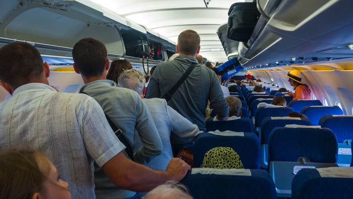 Passengers rip airline for new seating policy: 'It is as bad as everyone is saying'